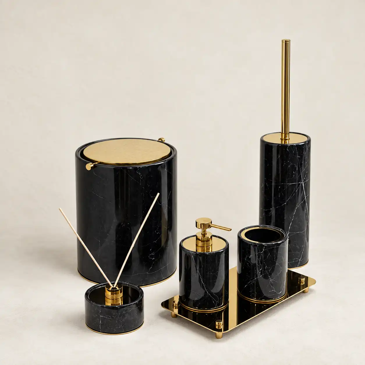 ست سنگ طبیعی مشکی با یراق طلایی