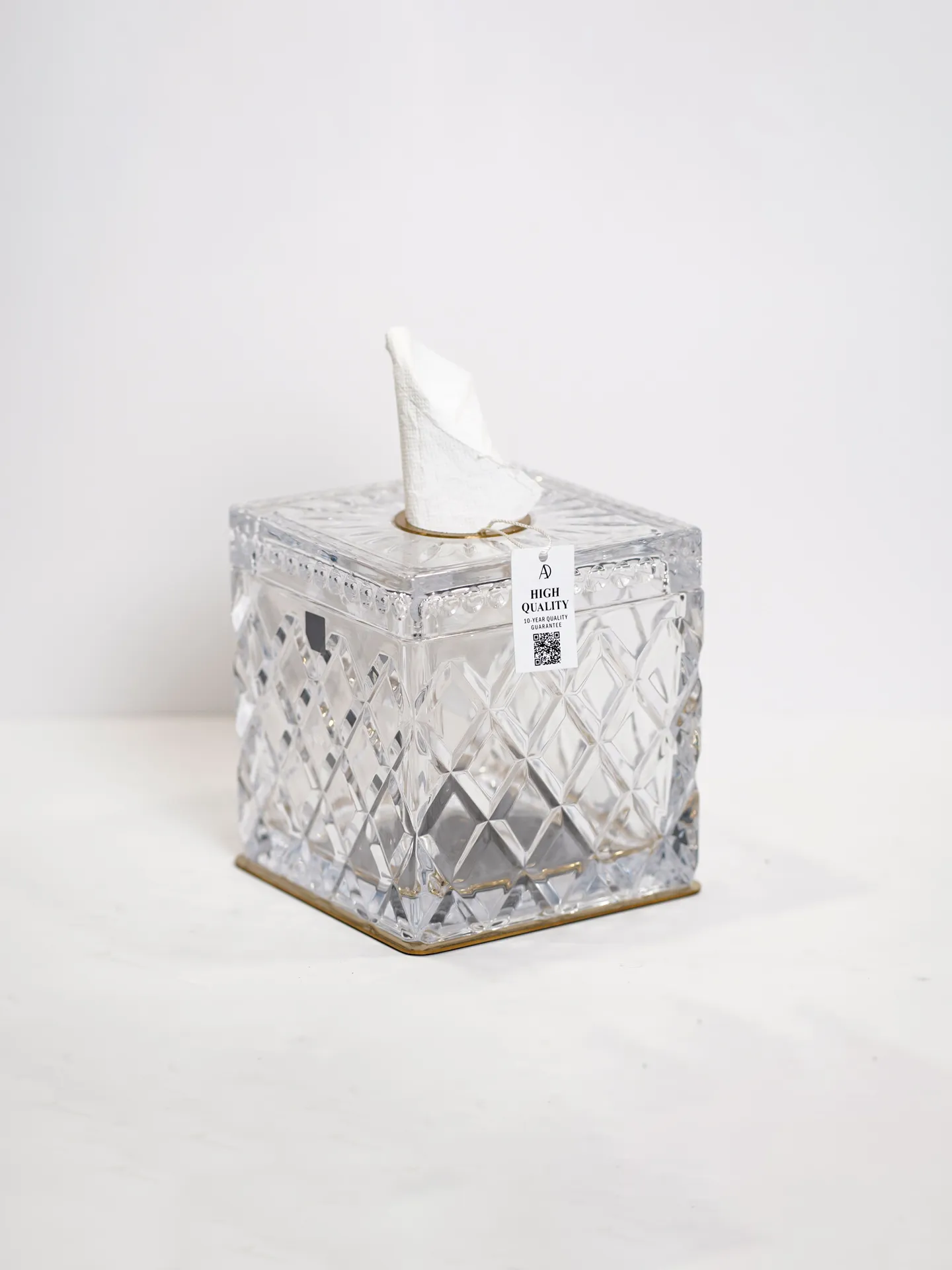 باکس دستمال کریستالی لوزی طلایی | عکس محصول - diahome باکس دستمال برند لوزی طلایی رنگ طلایی براق جنس کریستالی ضد آب و براق