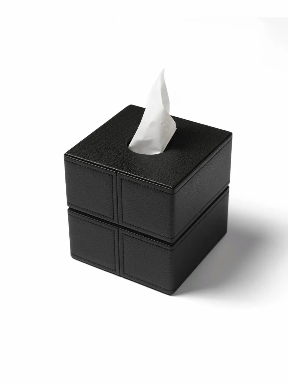 ست چرم پذیرایی و اتاق خواب مشکی | عکس محصول - diahome دستمال مربعی چرمی مشکی از ست چرمی پذیرایی با زمینه سفید