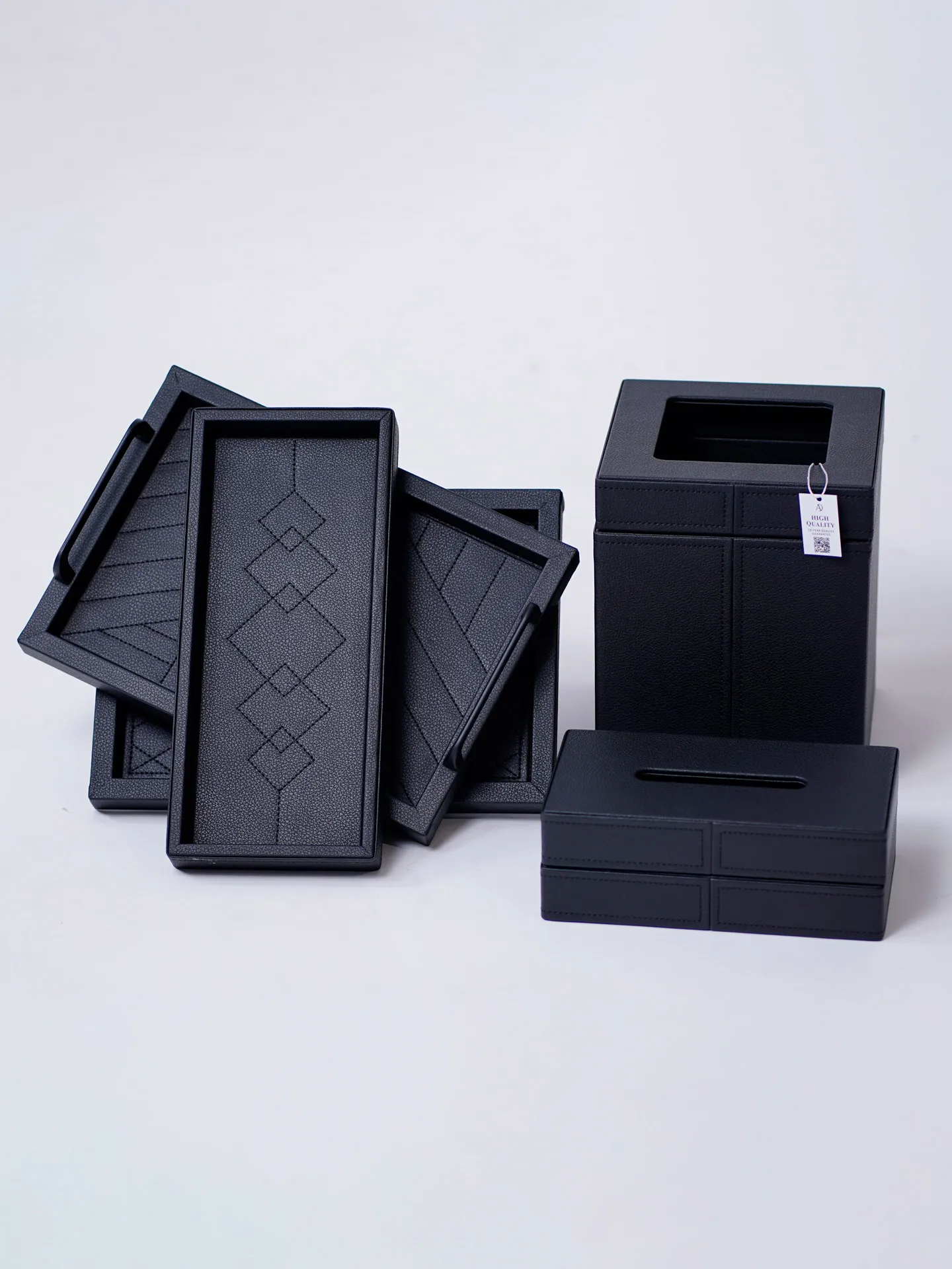 ست چرم پذیرایی و اتاق خواب مشکی | عکس محصول - diahome چرم مشکی تصویر شاخص تمام ست های چرمی رنگ مشکی در کنار هم