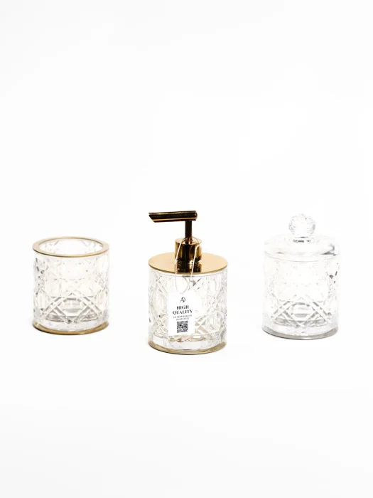 ست اکسسوری کریستالی سرویس حمام و سرویس بهداشتی سه قطعه رنگ طلایی نوع مربع قدیمی