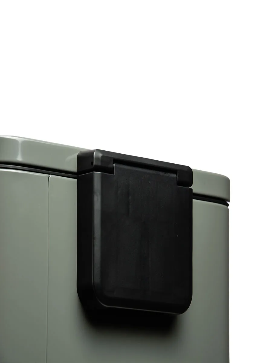 سطل زباله پدالی اکو (EKO) مدیسون 30 لیتر | عکس محصول - diahome سطل پدالی 30 لیتر EKO رنگ طوسی زوم