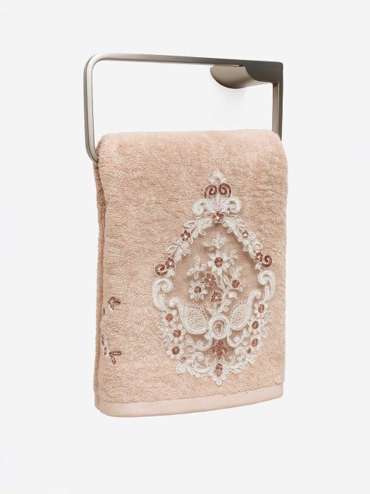 حوله گلدوزی شده paisley floral